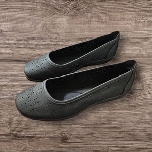 Easy Spirit Black Flats 9WW